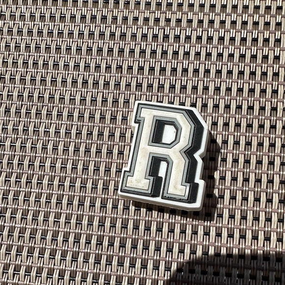 CROCS Other - R croc charm